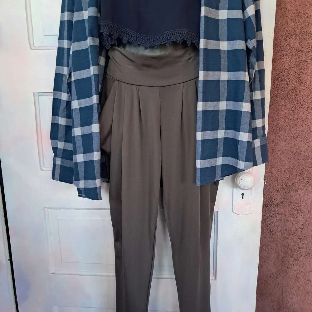 Poetry Charcoal Soft & Flowy Pants! Pockets, So Cute, EUC! - Picture 4 of 9